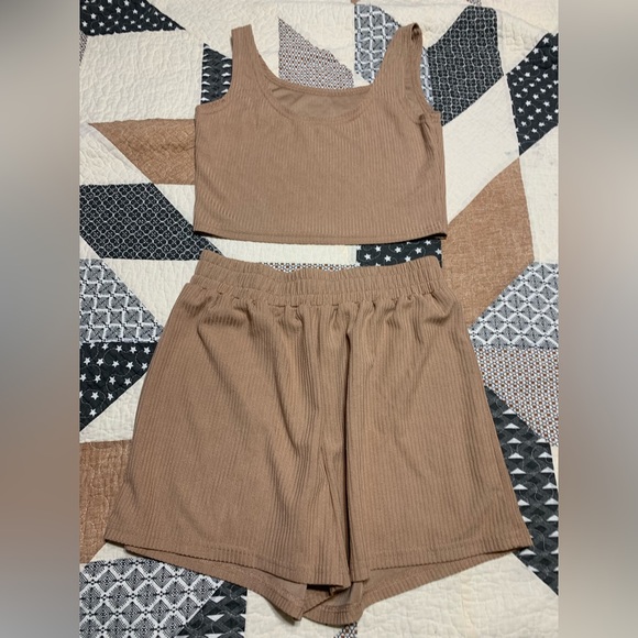 Beige Top+Bottom Lounge Set - Picture 2 of 4